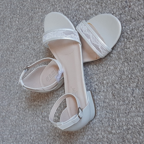 New De Blossom Collection Ankle Strap 1" Heel Sandals. - Picture 1 of 12